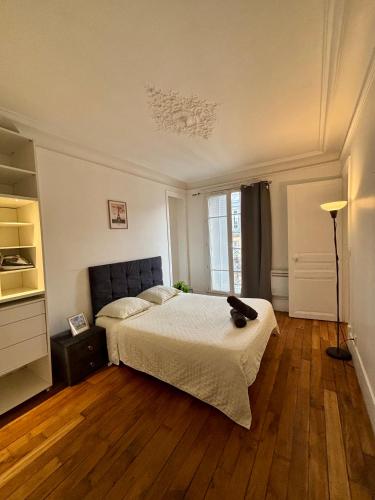 Appartement Tour Eiffel Lecourbe Paris