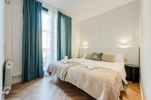 Palau de la Musica Apartments