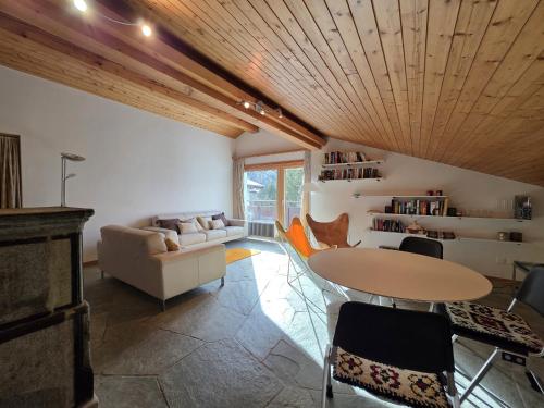 Vallesia Penthouse