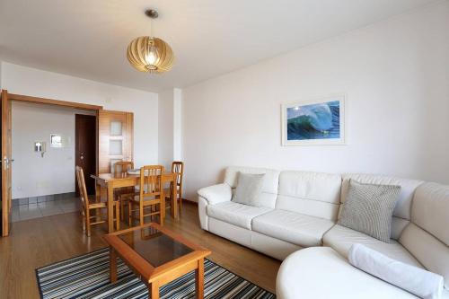 Hills and Waves Apartment