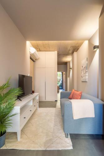 Modern & Cozy Flats with Terrace by HostWise