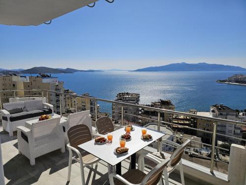 Saranda Wonderful Sea View Apartment 030