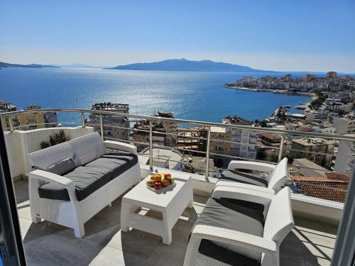 Saranda Wonderful Sea View Apartment 030