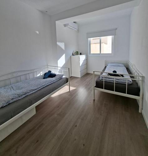 Spacious 3BR Apartment with Terrace 300m Beach PMT13 photo 11