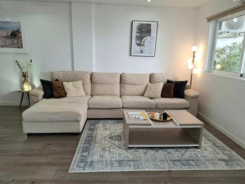 Spacious 3BR Apartment with Terrace 300m Beach PMT13 photo 9