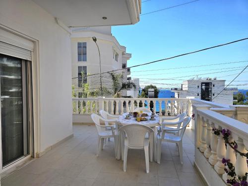 Eri Two Bedroom Holiday Apartment 150