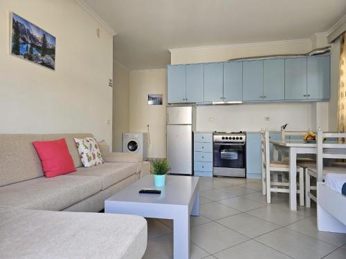 Eri One Bedroom Holiday Apartment 153