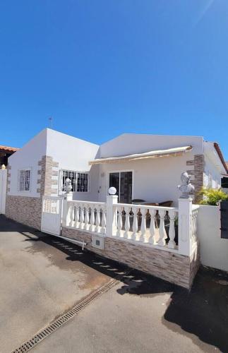 Apartamento con piscina en Aldea Blanca