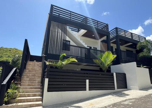 Sea View Condo, 5 Mins from UVF Intl Airport