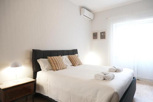 Bright Apartment with Balcony near Rome Centre & Metro