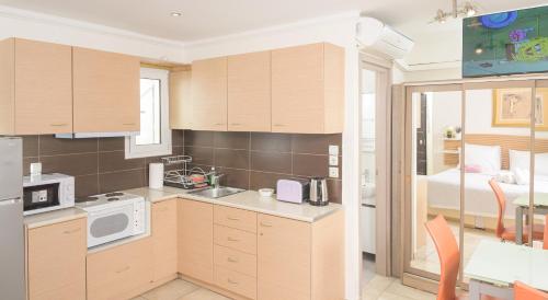 Cozy 6th floor, city center, 30m2, sun terrace