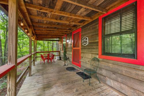 BEAR BOTTOMS Studio Twin Cabin HotTub TV Wifi photo 9