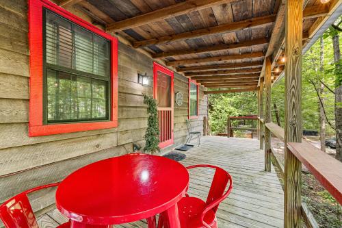 BEAR BOTTOMS Studio Twin Cabin HotTub TV Wifi photo 36