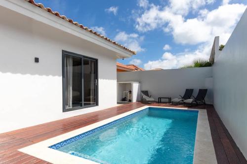 Swimmingpoolen hos eller tæt på Villa Cavalli