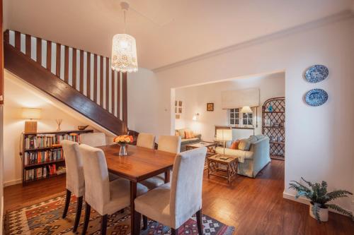 3 Bedroom Town House - Historic Centre of Cascais. 100 mts from the beach and centre of Cascais