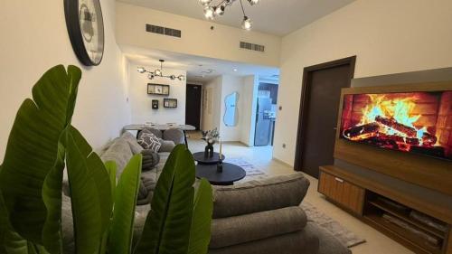 Modern 1BR private parking near Cleveland hospital