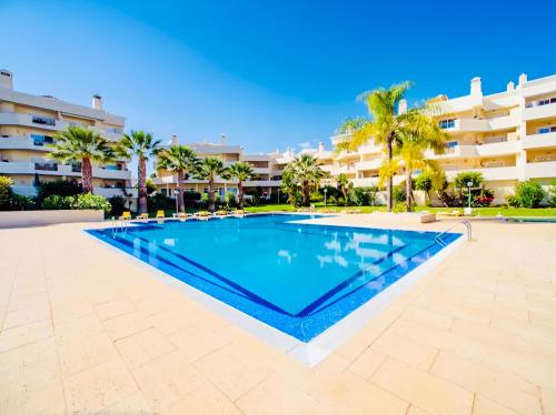 Rooftop with sea views by Holiday Rentals Algarve