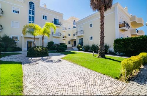 Rooftop with sea views by Holiday Rentals Algarve
