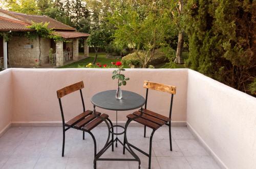 Gallery image of Petrino Eco Village in Afitos