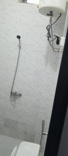 Et badeværelse på Residence Maachaalah