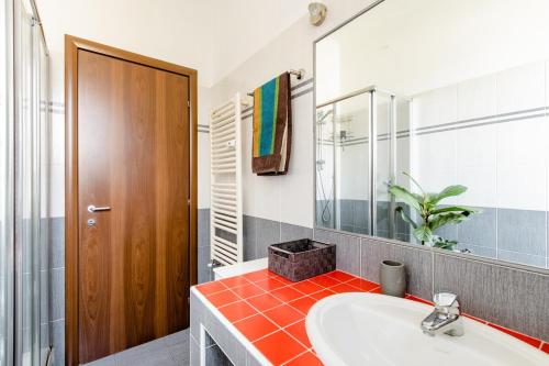 Apartment in NOLO - 5th top floor with terrace