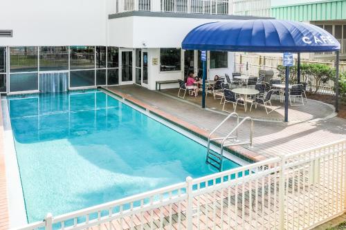 2 Bedroom Newly Remodeled Beachfront Condo, Destin photo 60