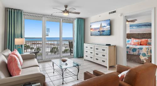 2 Bedroom Newly Remodeled Beachfront Condo, Destin photo 4