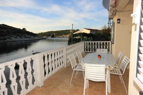 Apartment Rogacic 2460a
