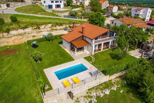 Family friendly house with a swimming pool Visnjan, Central Istria - Sredisnja Istra - 25049