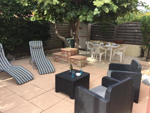 Rez-de-jardin avec Parking Privé pour 4 pers - FR-1-837-71