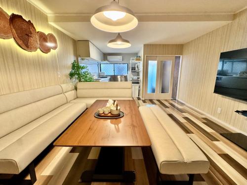 JIA Karaku Osaka 嘉乐 Bright and Spacious Modern Japanese-Style Home Near Namba Sleeps Up to 6 Guests Experience Authentic Osaka Living