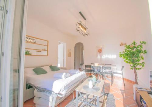Fréjus appart RDC AC Terrasse 8 pers