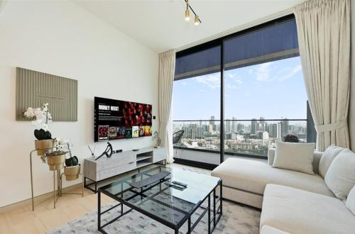 Golden Stays - Chic 1BR Oasis Serene & Private