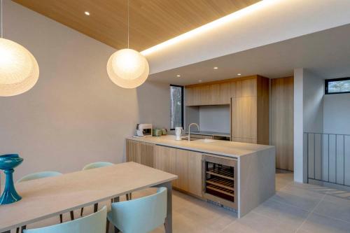 House of Hakuba by H of H