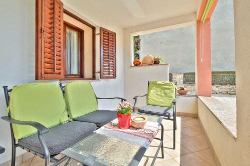 Idyllisches Apartment nur 500 Meter zum Strand mit Liegewiese und Grill