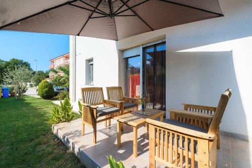 Traumhaftes Apartment nur 500 Meter zum Strand mit Grill, Waschmaschine, Klima