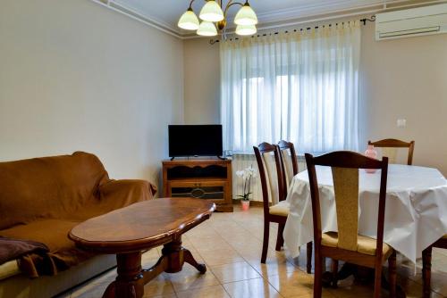 Haustierfreundliches Apartment nur 250 Meter zum Strand mit Waschmaschine, Grill, WiFi