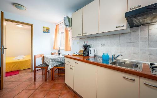 Komfortables Apartment nur 250 Meter zum Strand mit großem Garten und Grill