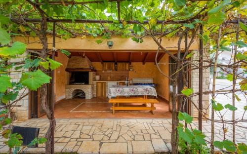 Helles Apartment nur 250 Meter zum Strand mit Grill, Parkplatz, Waschmaschine
