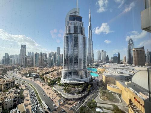 Kensington - Iconic Burj View 2BR Dubai Mall Link