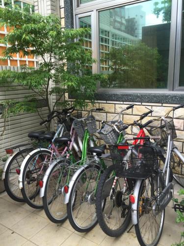 a group of bikes parked next to a building at Hope & Sea Homestay in Hualien City