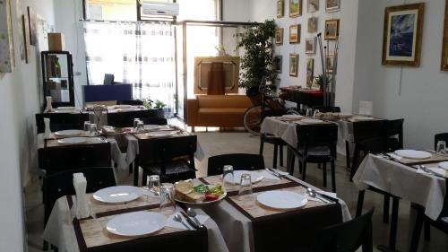 A restaurant or other place to eat at Terra del Sole Vittoria