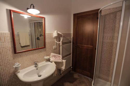 Agriturismo Il Divin Casale tesisinde bir banyo