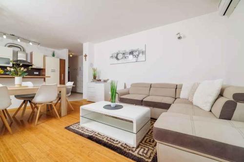 Apartment in Crikvenica 50553