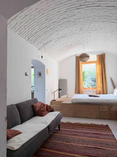 Lilly's Calm Souterrain Apartment with garden