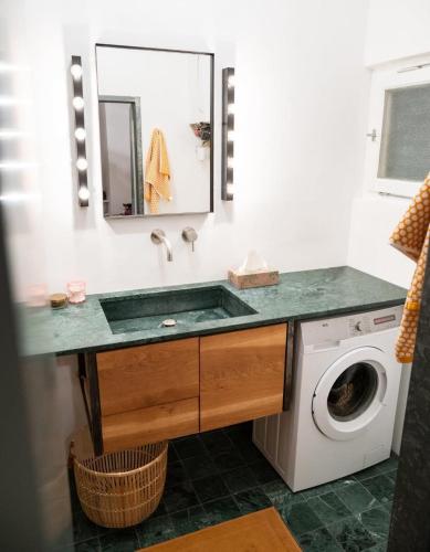 Lilly's Calm Souterrain Apartment with garden
