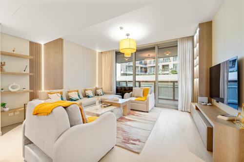 FIRST CLASS 2BR Stylish Downtown Living