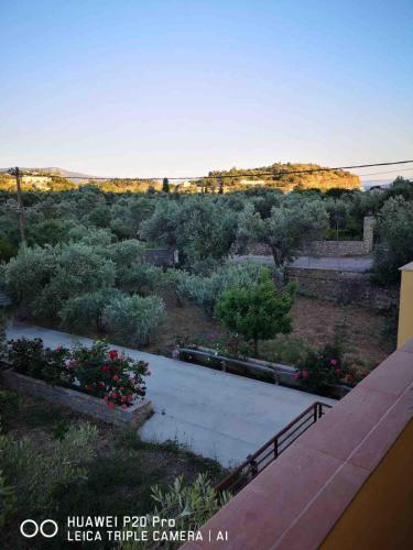Kostas Volissos-residence