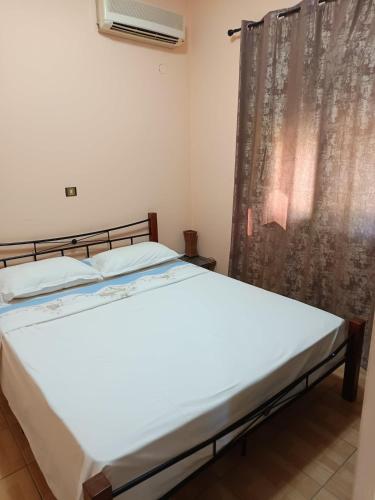 Kostas Volissos-residence