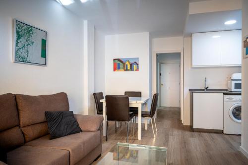 AT007 Apartamento a 150 m de la playa